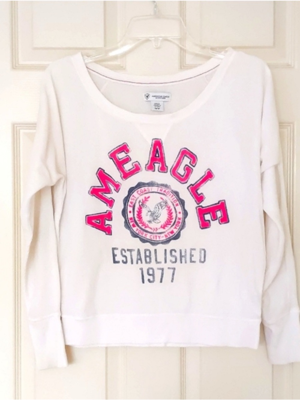 American Eagle Outfitters White Pullover Crewneck with Pink Logo